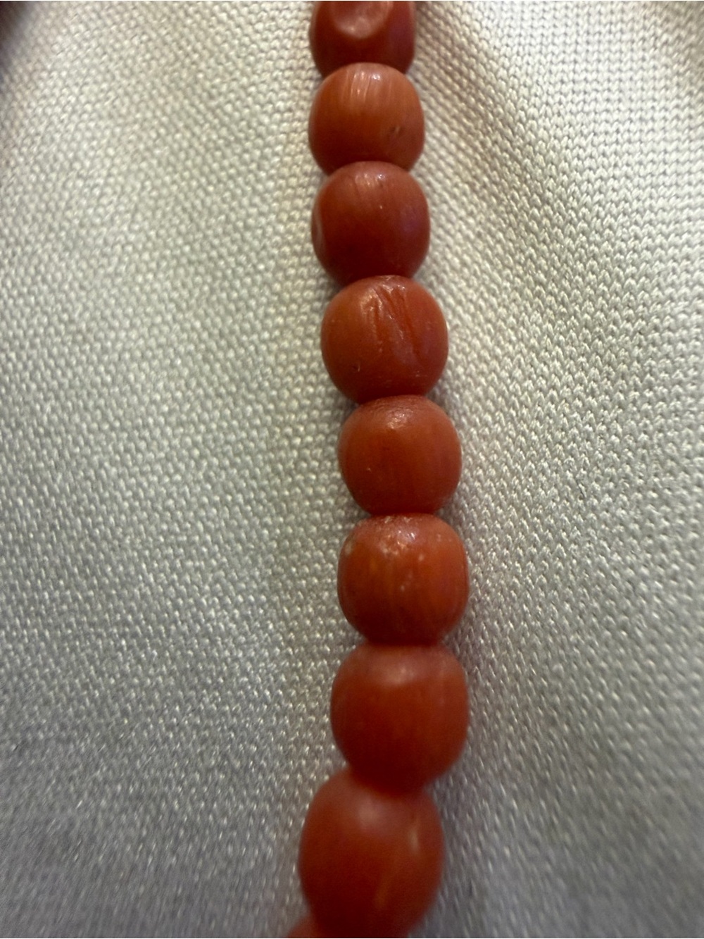 Vintage Natural Red Coral Bead Necklace 16" 10.15g 18K Gold Clasp BREV Italian - Picture 11 of 16